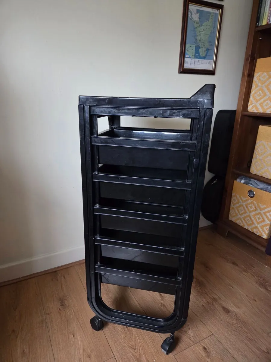 Hairdressing Trolley - Image 1