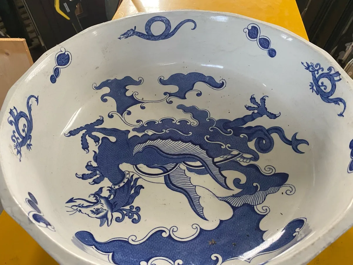 Jug and wash basin - Image 1