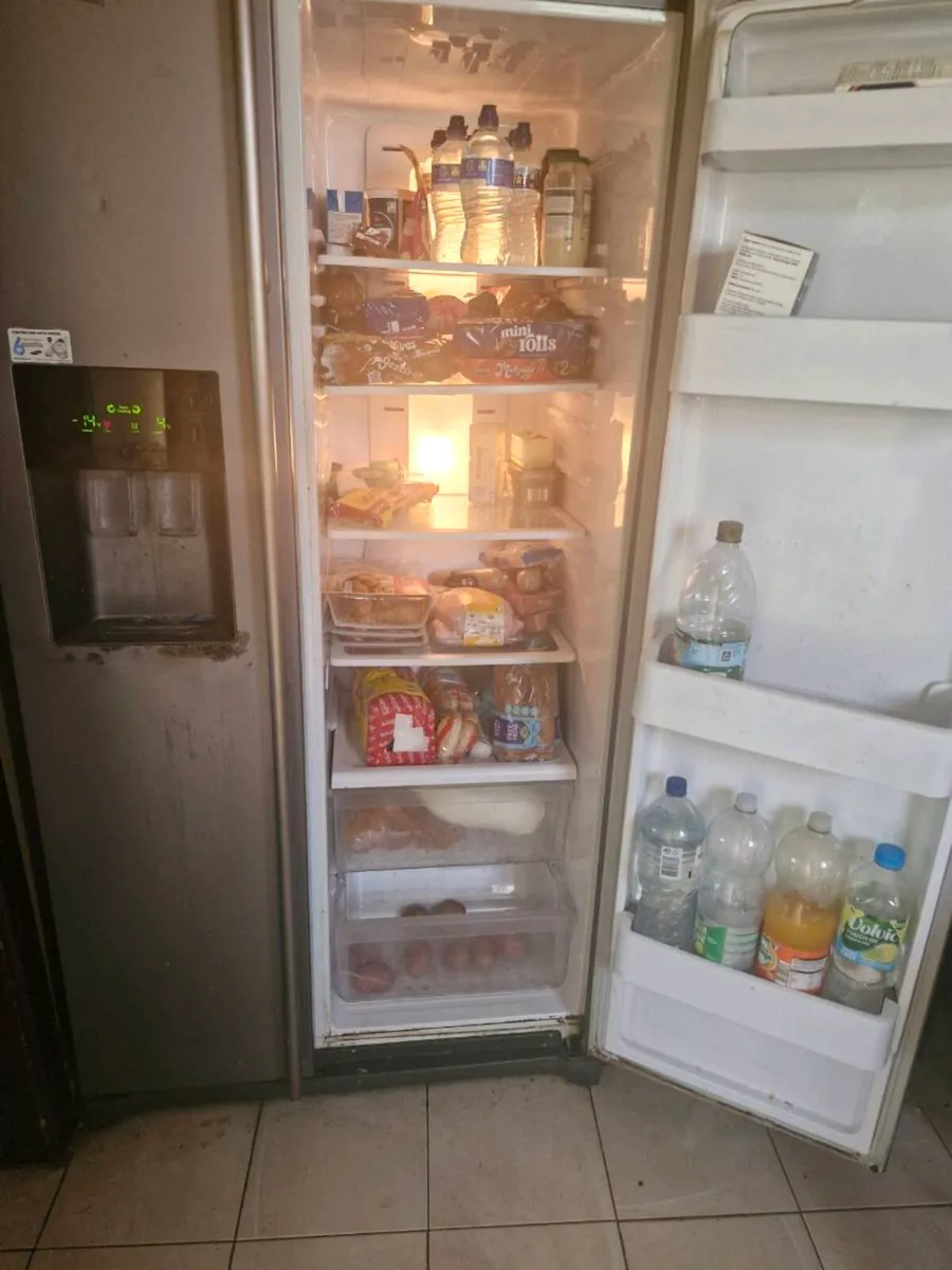 Fridge freezer - Image 2