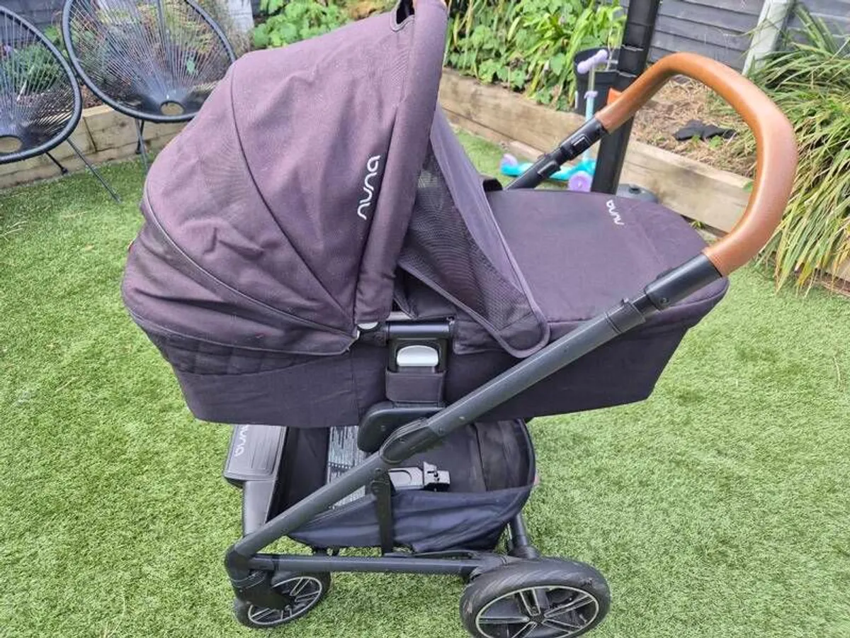 nuna mixx travel system - Image 1