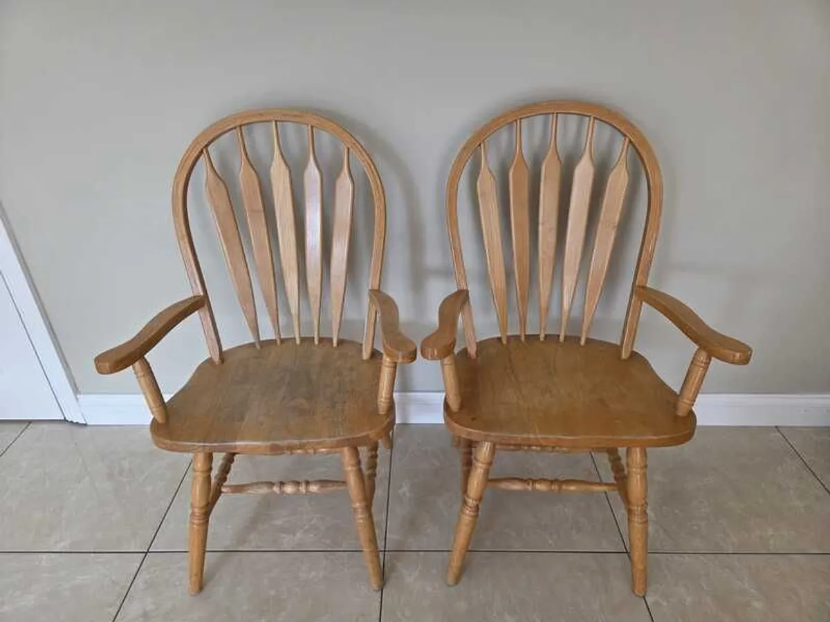 Dining tables and chairs - Image 4