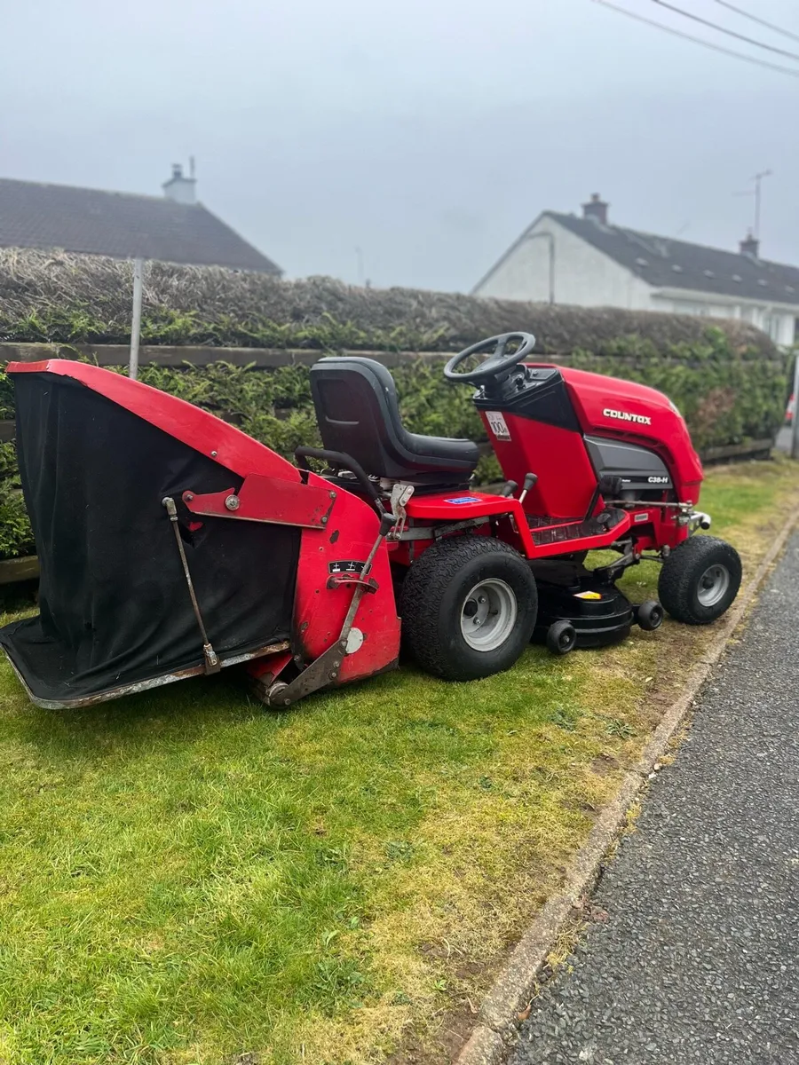 Countax petrol ride on lawnmower - Image 3