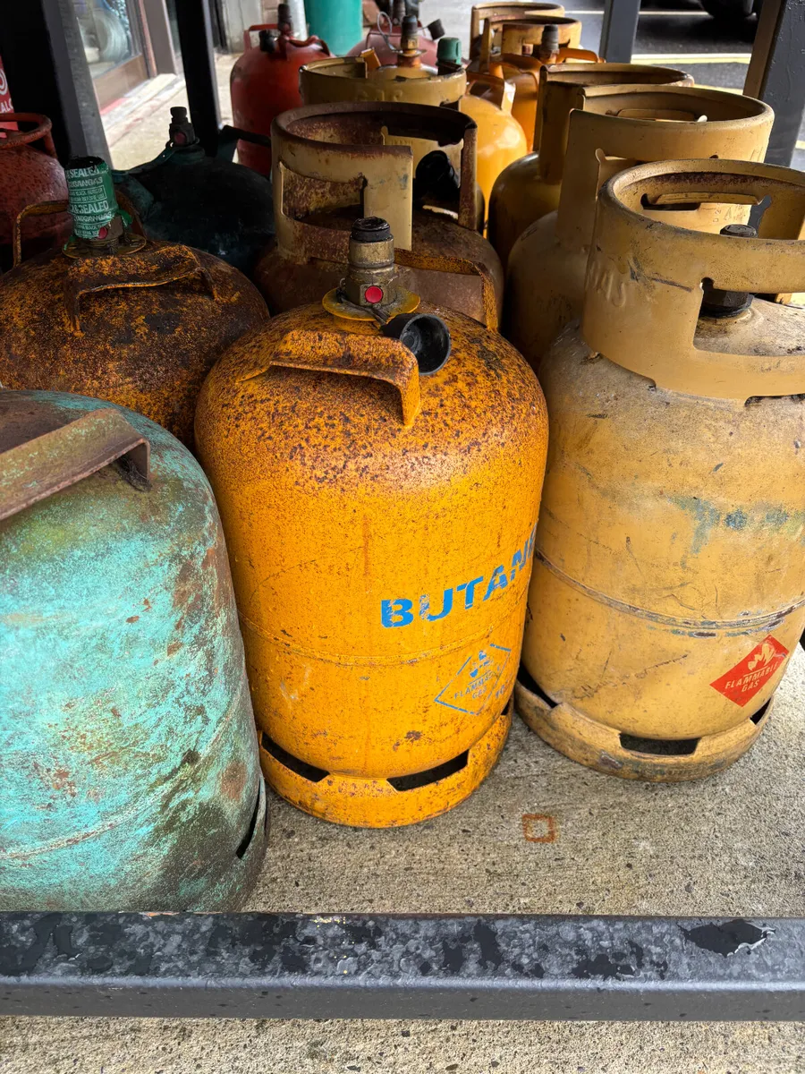 Empty Calor/Flo Gas Bottles - Image 3