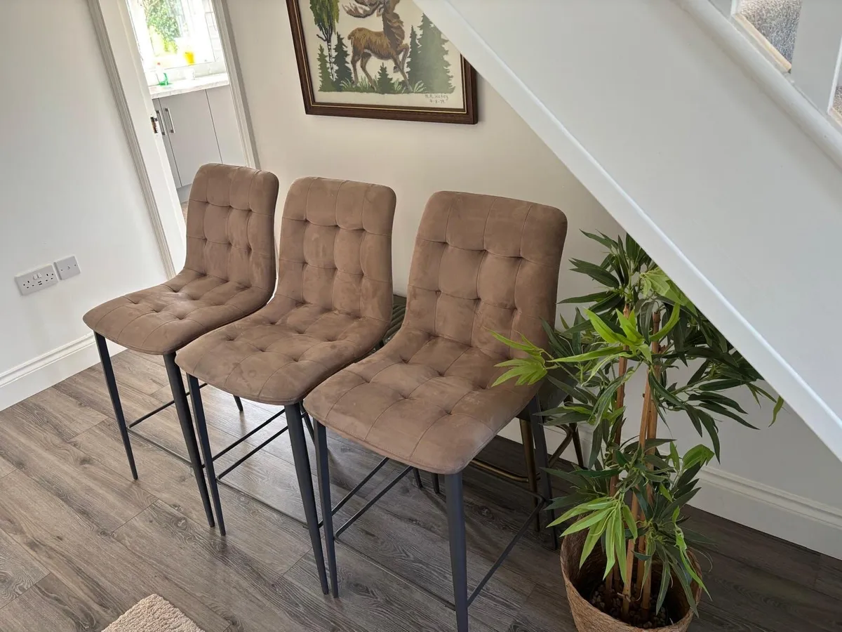 Kuga Bar Stools - Image 1