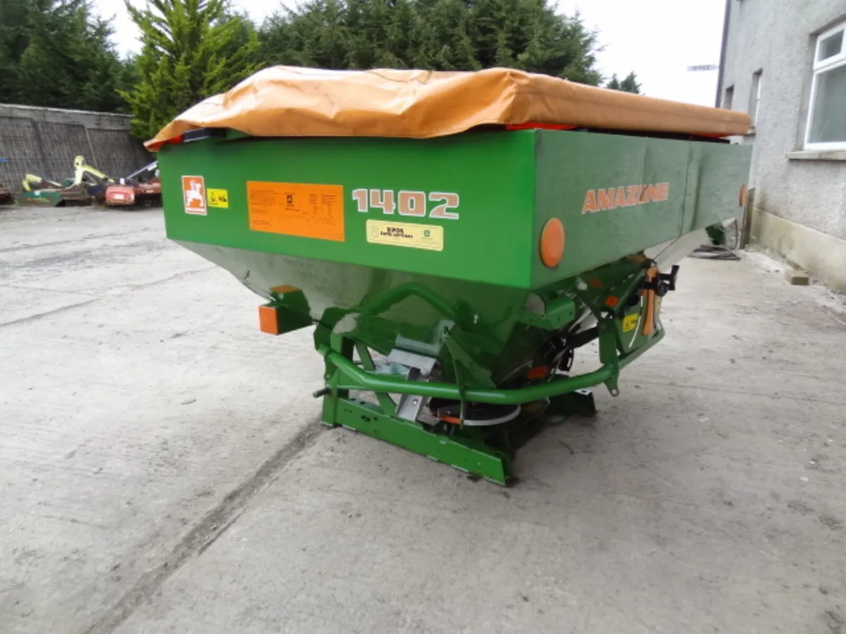 Amazone ZA-X 1402 Fertiliser Spreader - Image 4