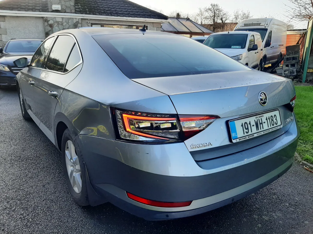 SKODA SUPERB DSG AUTOMATIC 2.0 TDI 2019 - Image 2