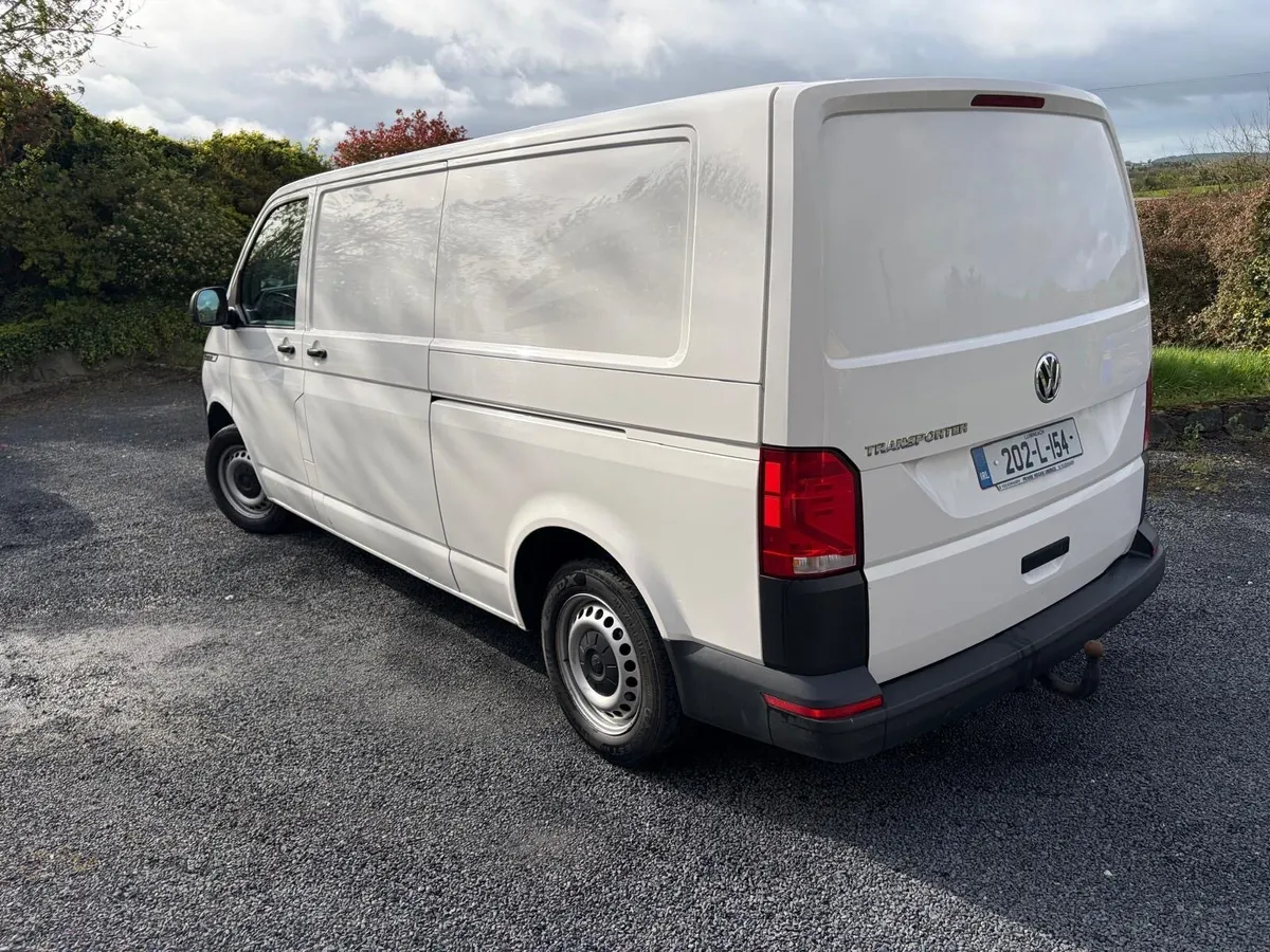 Volkswagen Transporter - Image 4