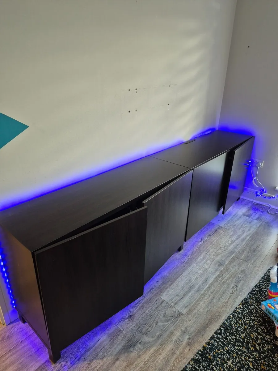 TV Besta Units - Image 1