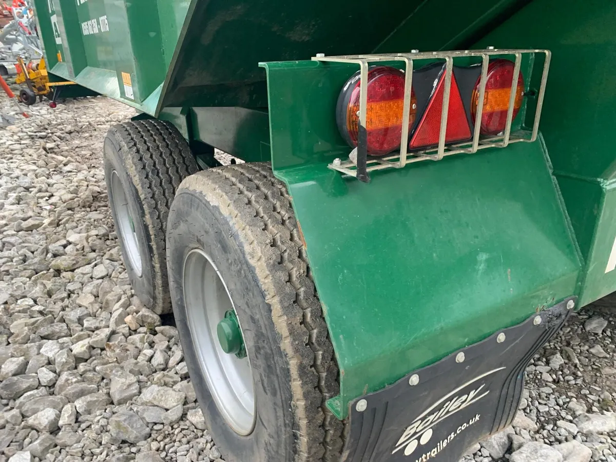 BAILEY 18T DUMP TRAILER, AS NEW - Image 4