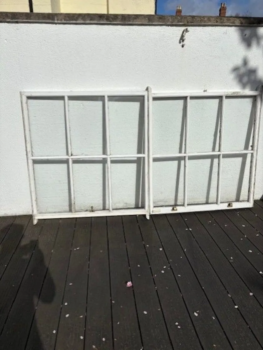 Sash Windows - Georgian House - Image 2