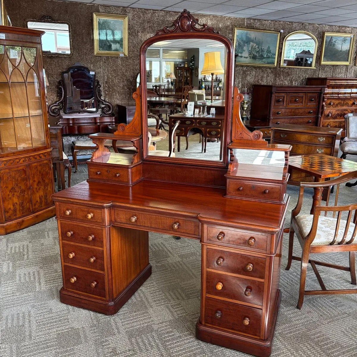 Victorian mahogany double pedestal dressing table