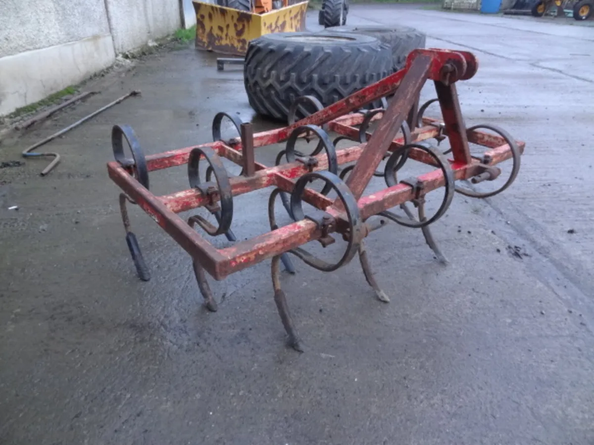 Tomlin Compact Springtine Grubber - Image 1