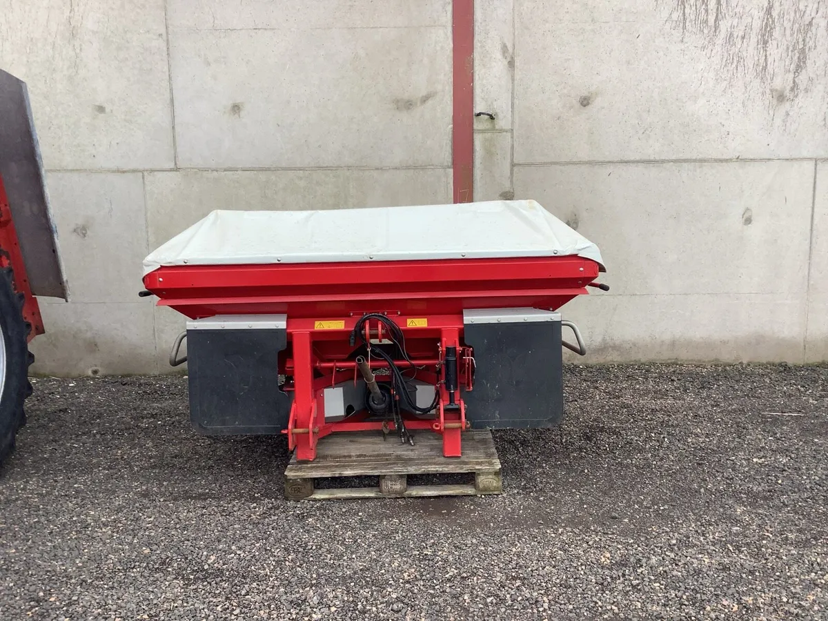 Lely Fertiliser Spreader - Image 1