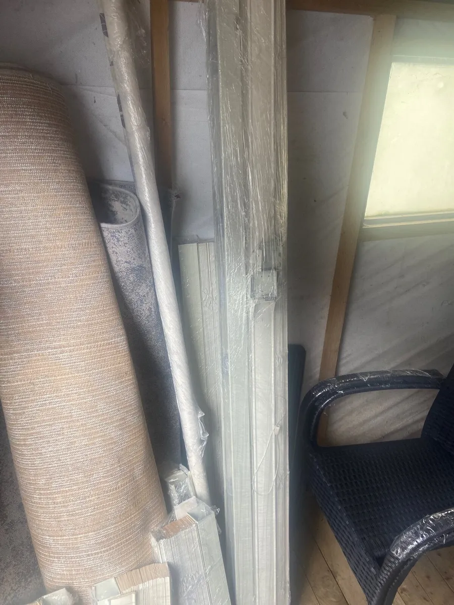 Venetian blinds and Roller - Image 2