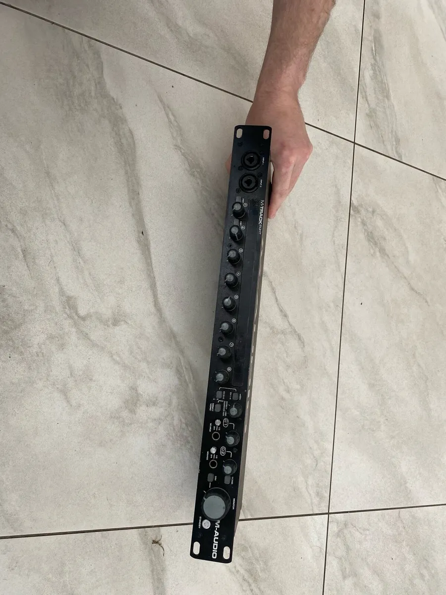 M-audio M-Track Eight 8-channel audio collector - Image 2