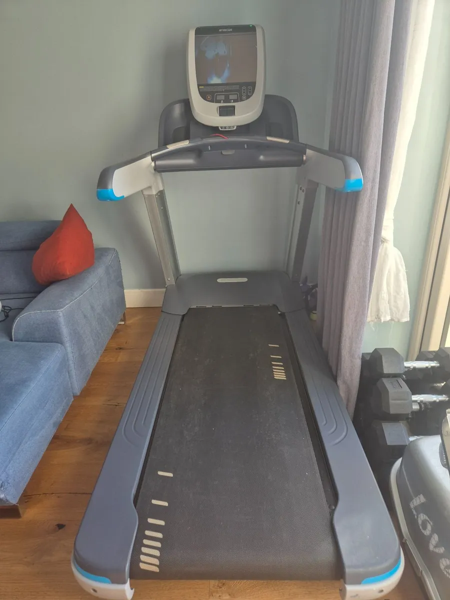 Commercial treadmill Precor TRM885 - Image 1