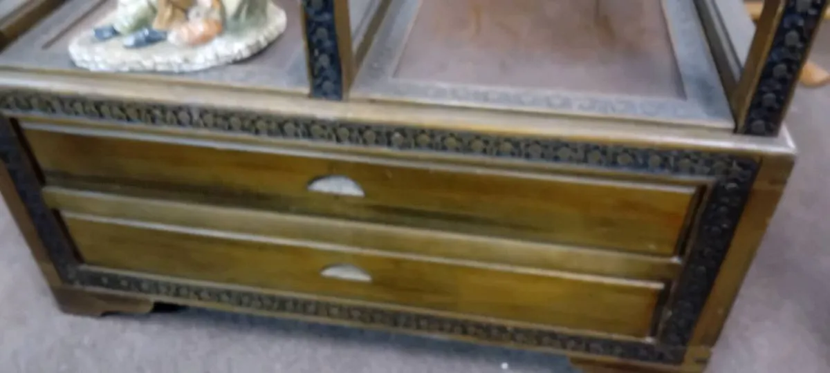 Decorative Vcarved Oak Display Shelves - Image 3