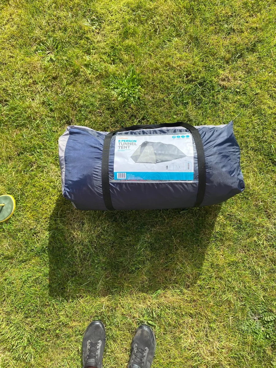 Halfords 6 person tunnel tent - Image 2