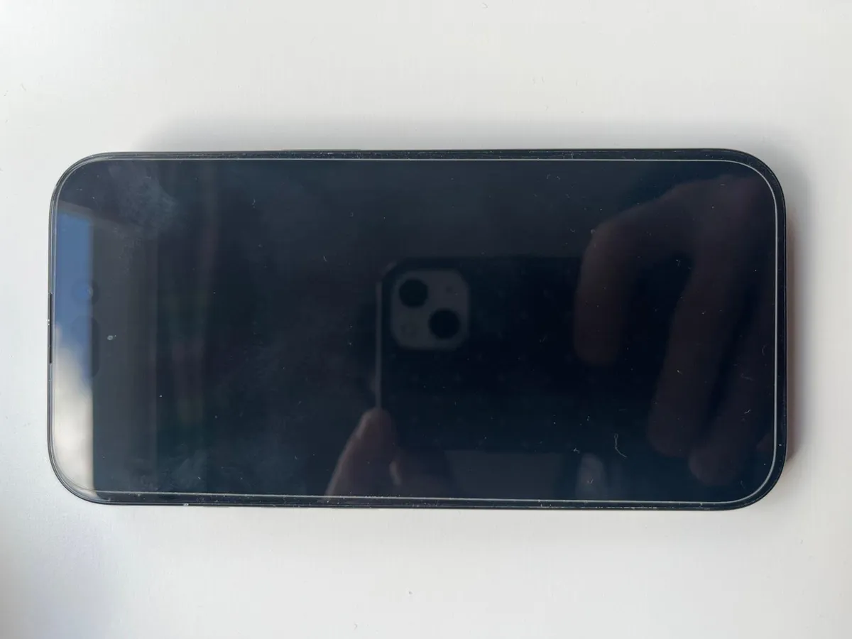 I phone 16 - Image 1