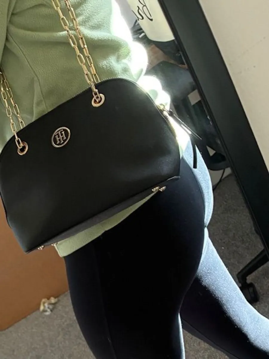 Tommy Hilfiger Handbag - Image 2