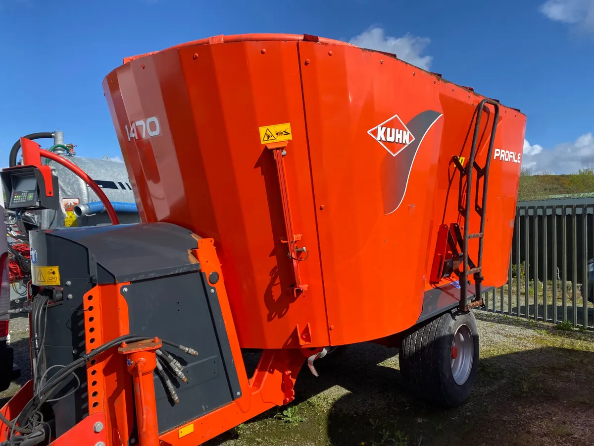 Kuhn 1470 Twin Tub Diet Feeder 2014 - Image 1