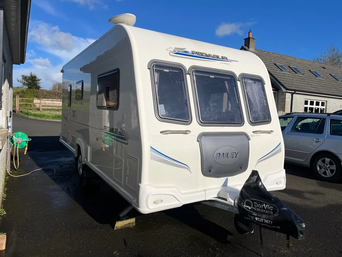 Touring Caravan for Sale - Image 2