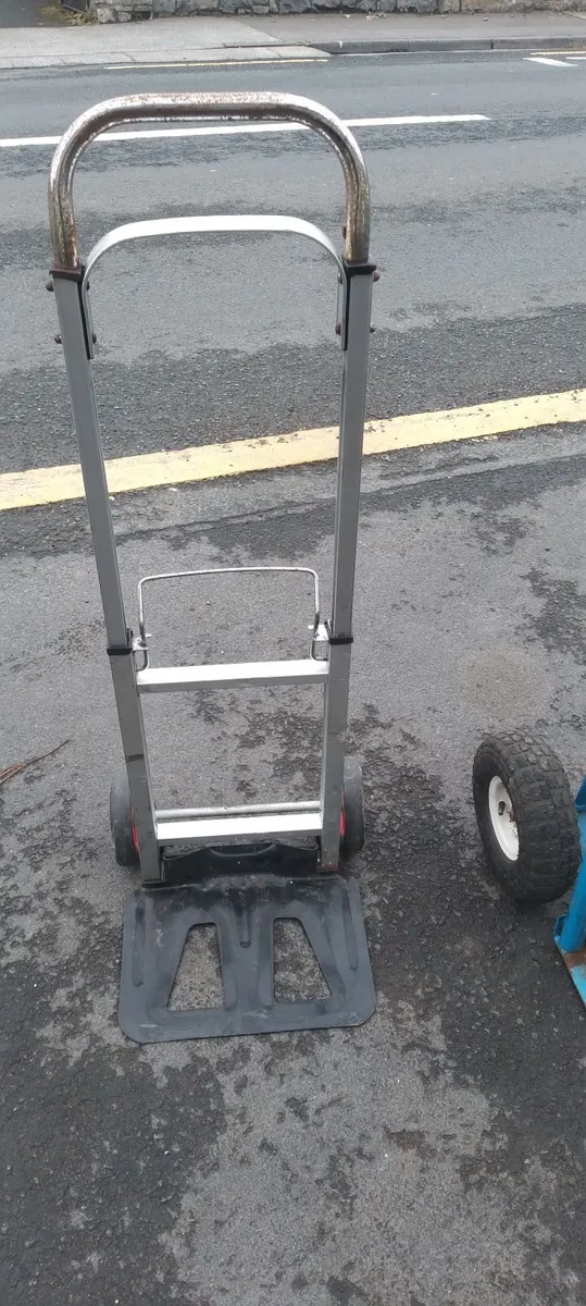 New and old hand carts 40e each priced - Image 1