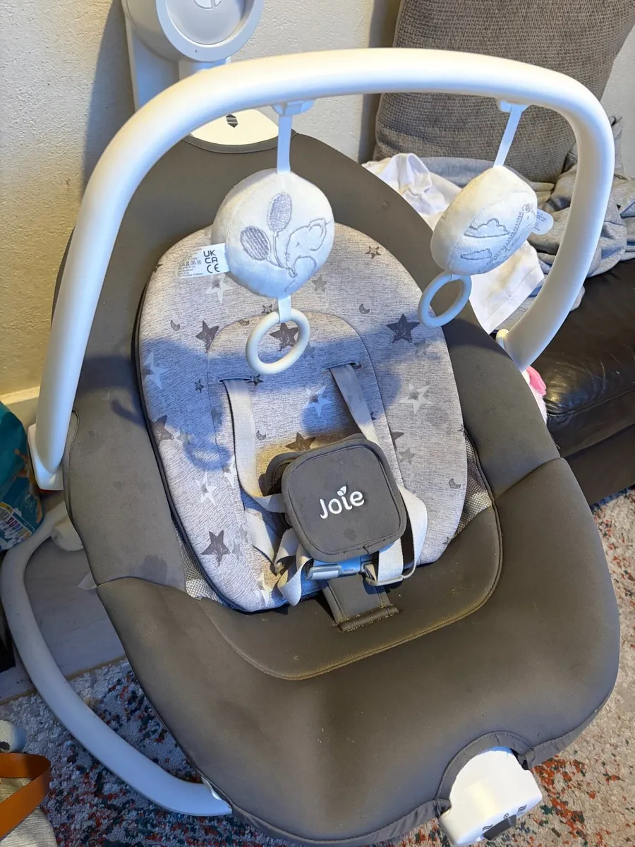 Joie swing chair - Image 1