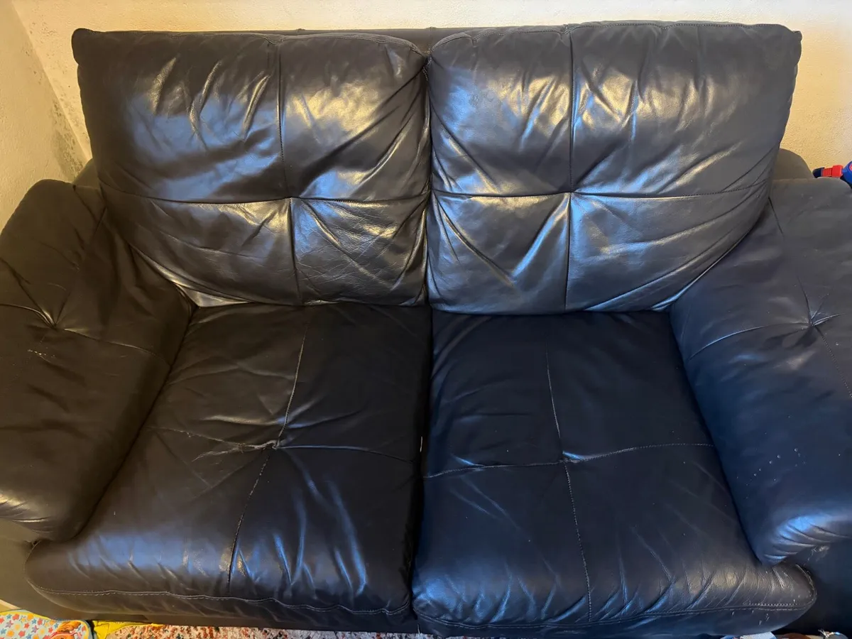 2 seater couch - Image 2