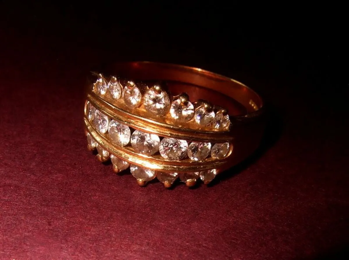 Vintage 18ct Gold/Diamond Ring - Image 4