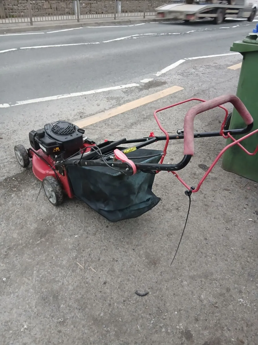 Self-drive lawnmower running 💯 priced - Image 4