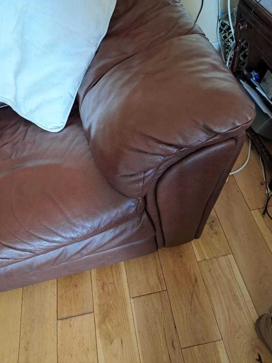 3 seater leather couch and chair quick sale  must - Image 2