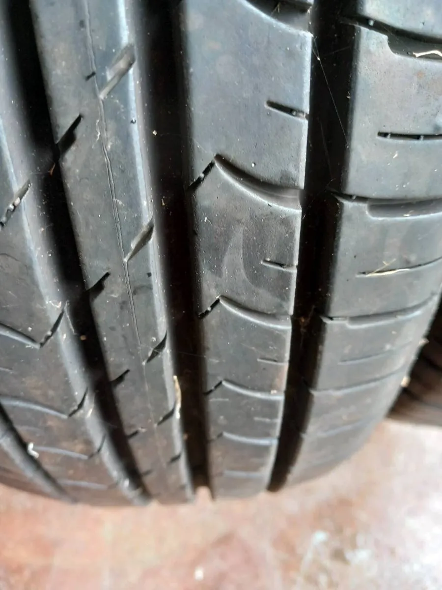 2 good year tyres, like new, - Image 2