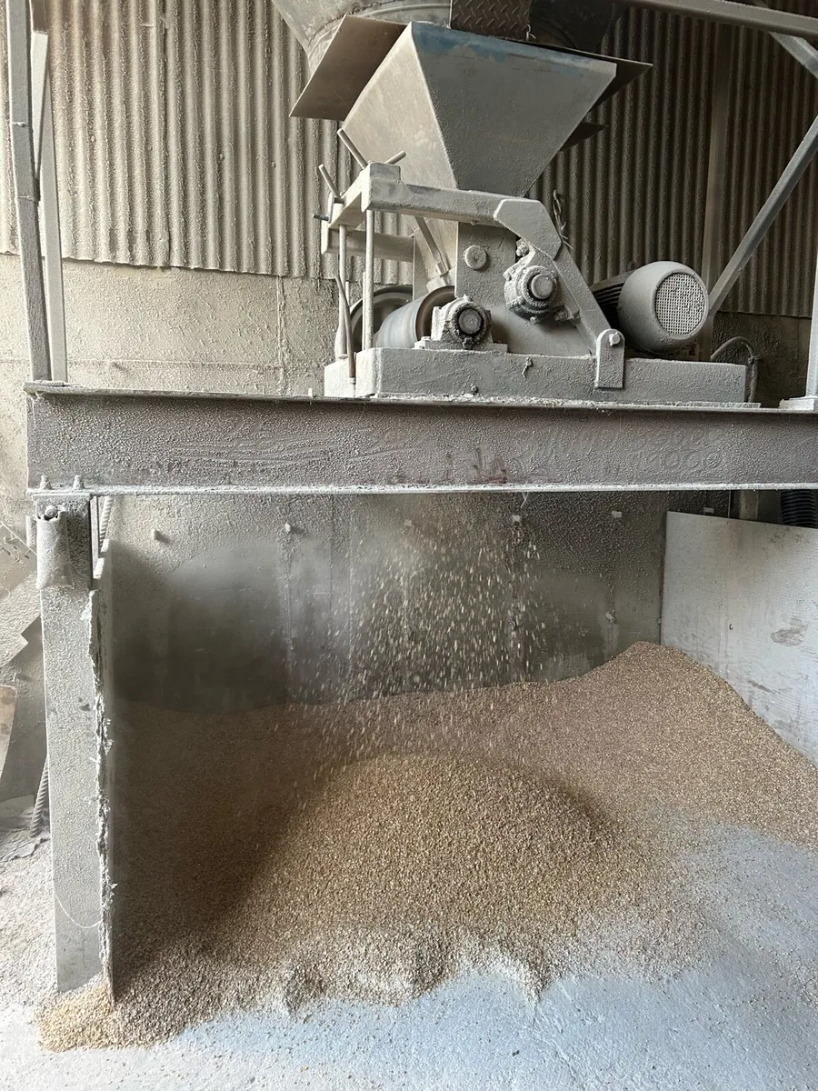 Grain mill - Image 1