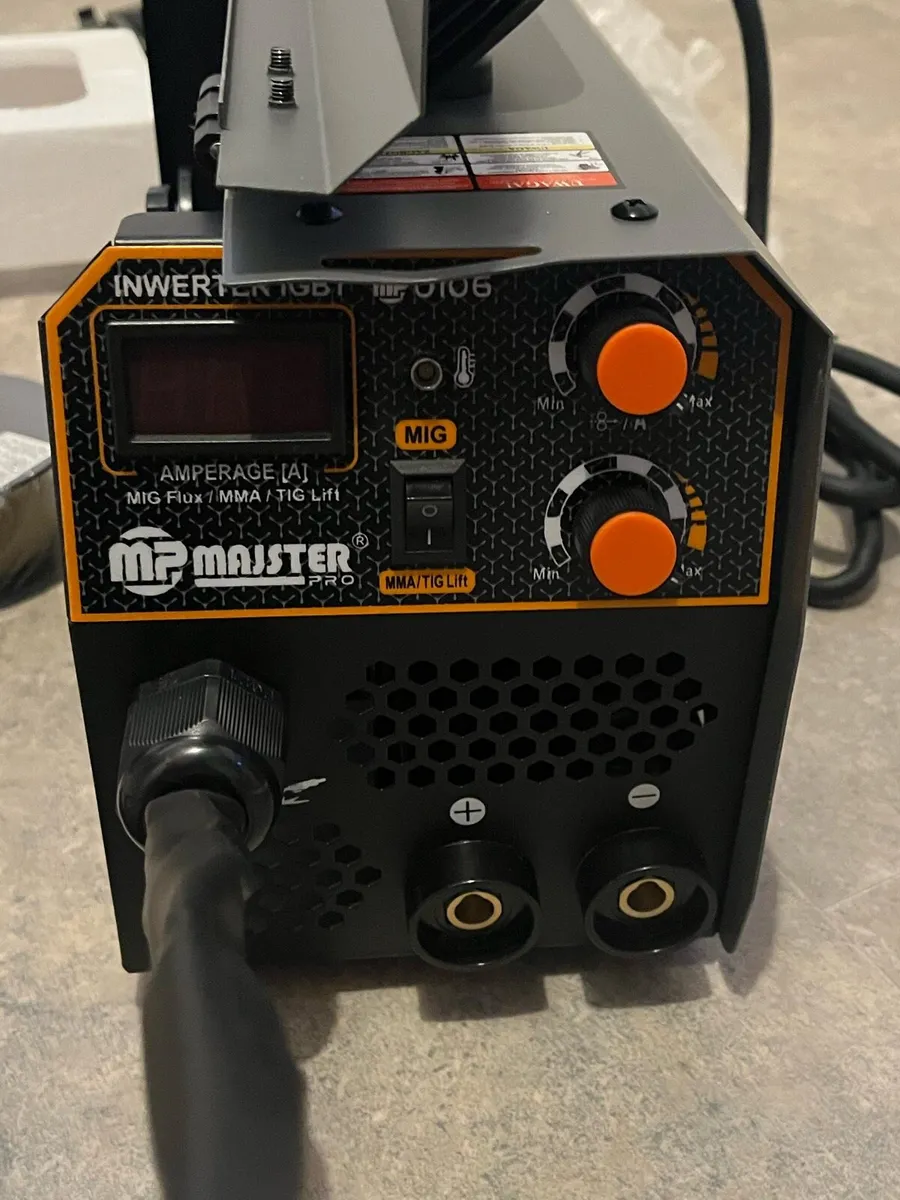 Mig welder - Image 1