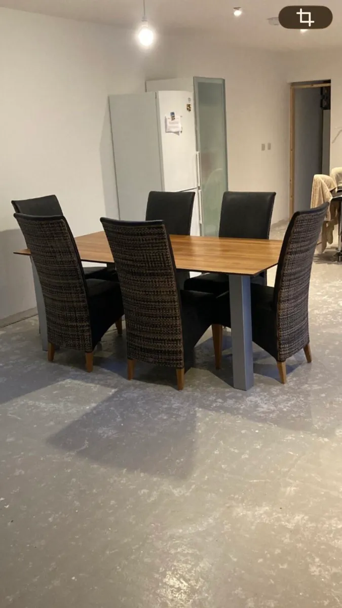 Kitchen Table and Chairs - Image 1