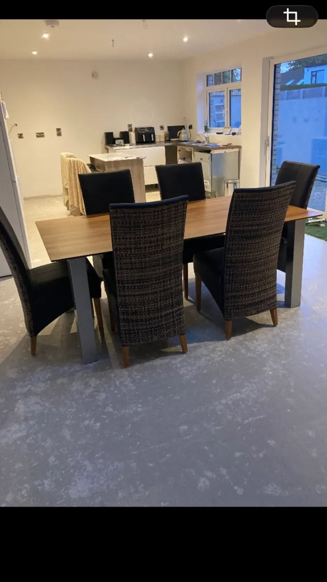 Kitchen Table and Chairs - Image 2