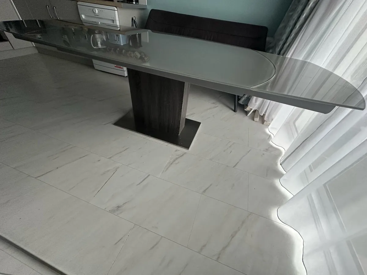 Extendable Kitchen table, glass - Image 2