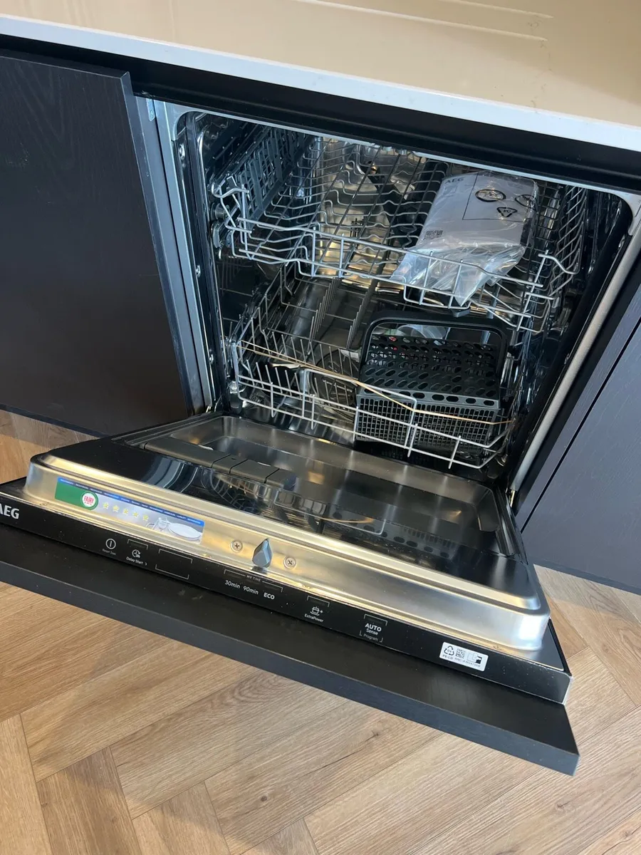 Dishwasher - Image 1