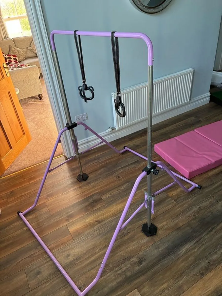 Junior gymnastics bar and mat - Image 4