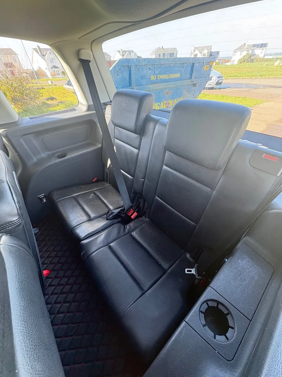 Volkswagen Touran 2008 - Image 4