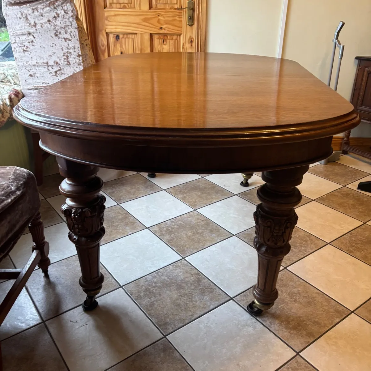 dinning table and chairs - Image 1