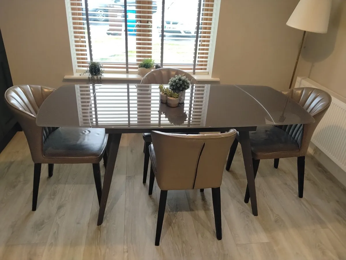 Dining table and four chairs - Image 4