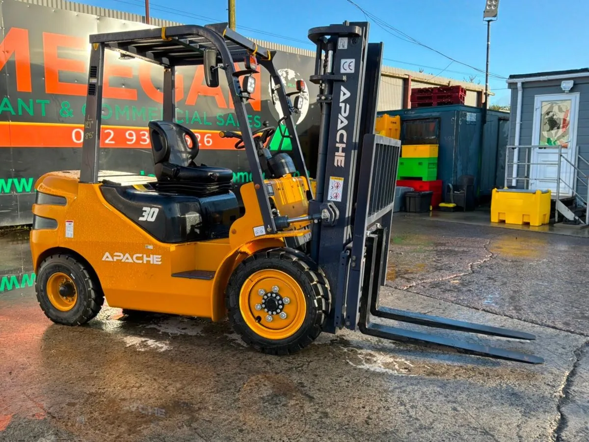 2026 APACHE 3 TON DIESEL FORKLIFT.....2 STAGE. - Image 1