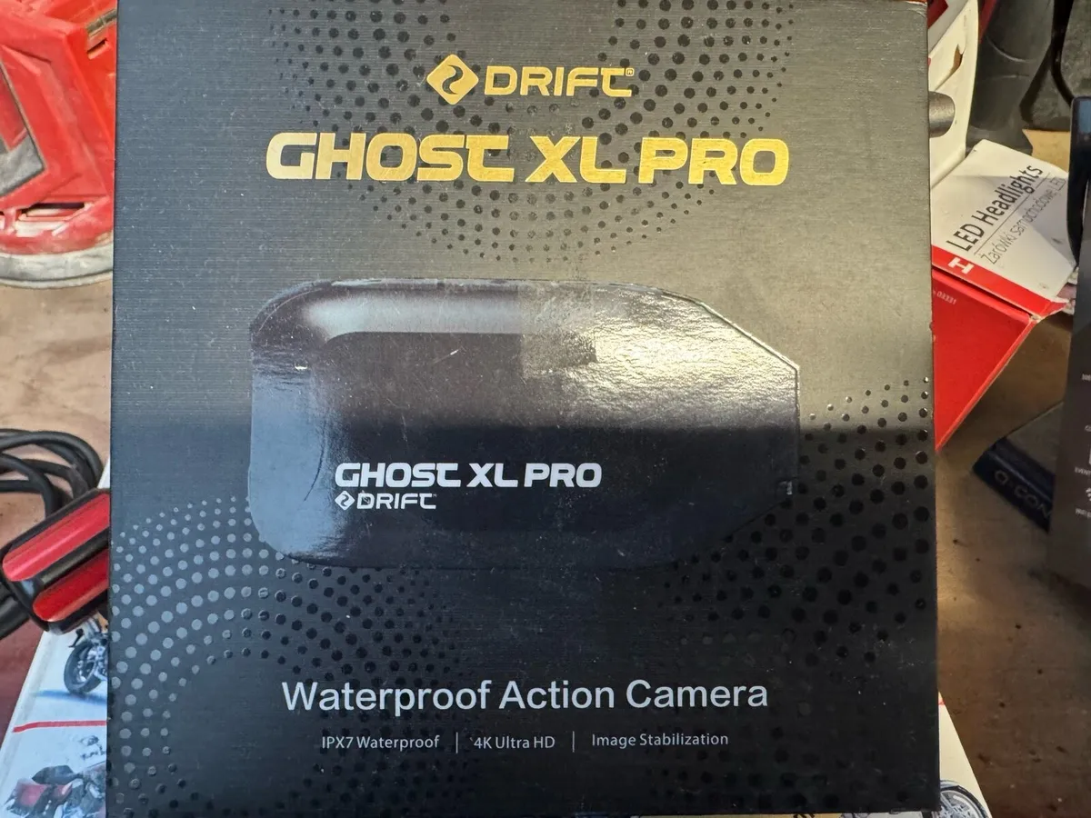 Motor cycle helmet cameras - Image 1