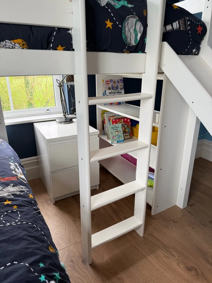 Bunk bed with slide and shelves - Image 2