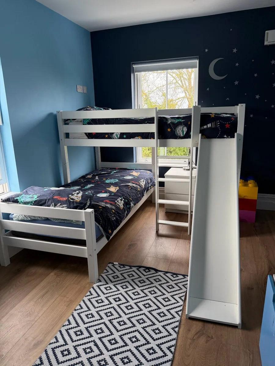 Bunk bed with slide and shelves - Image 1