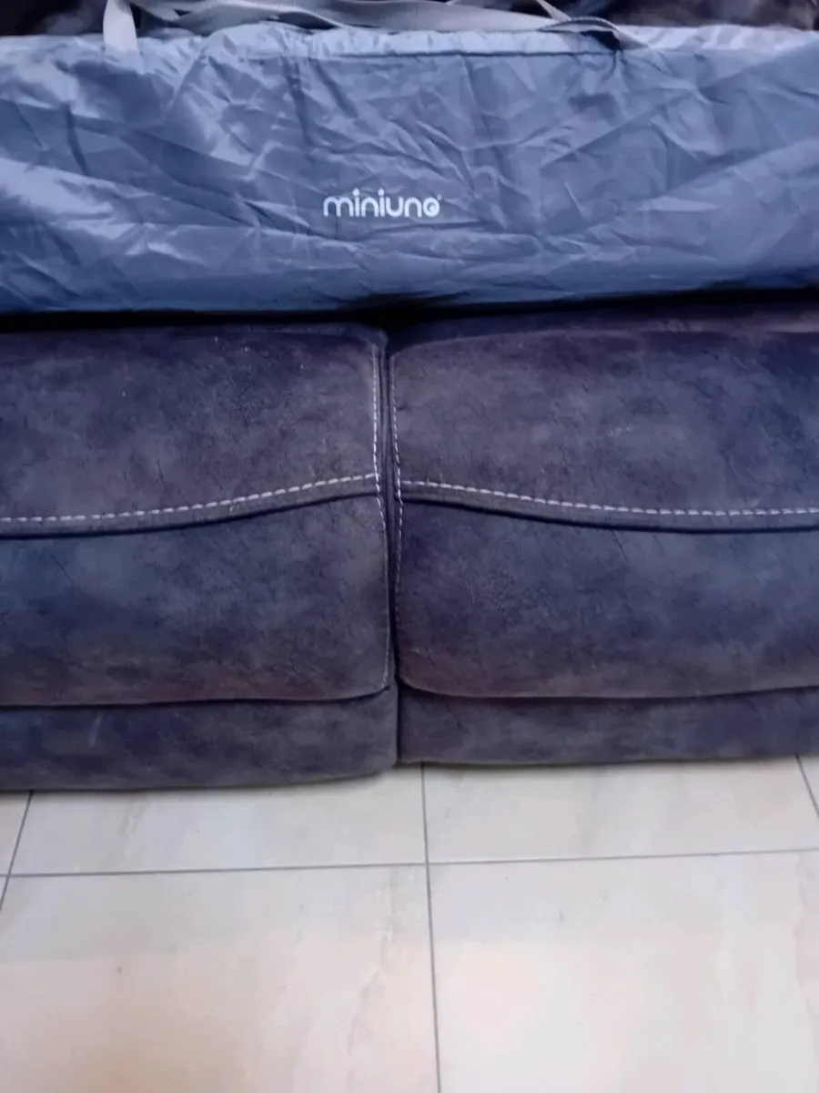 BABYS TRAVEL COT IN HOLDALL BAG - Image 3