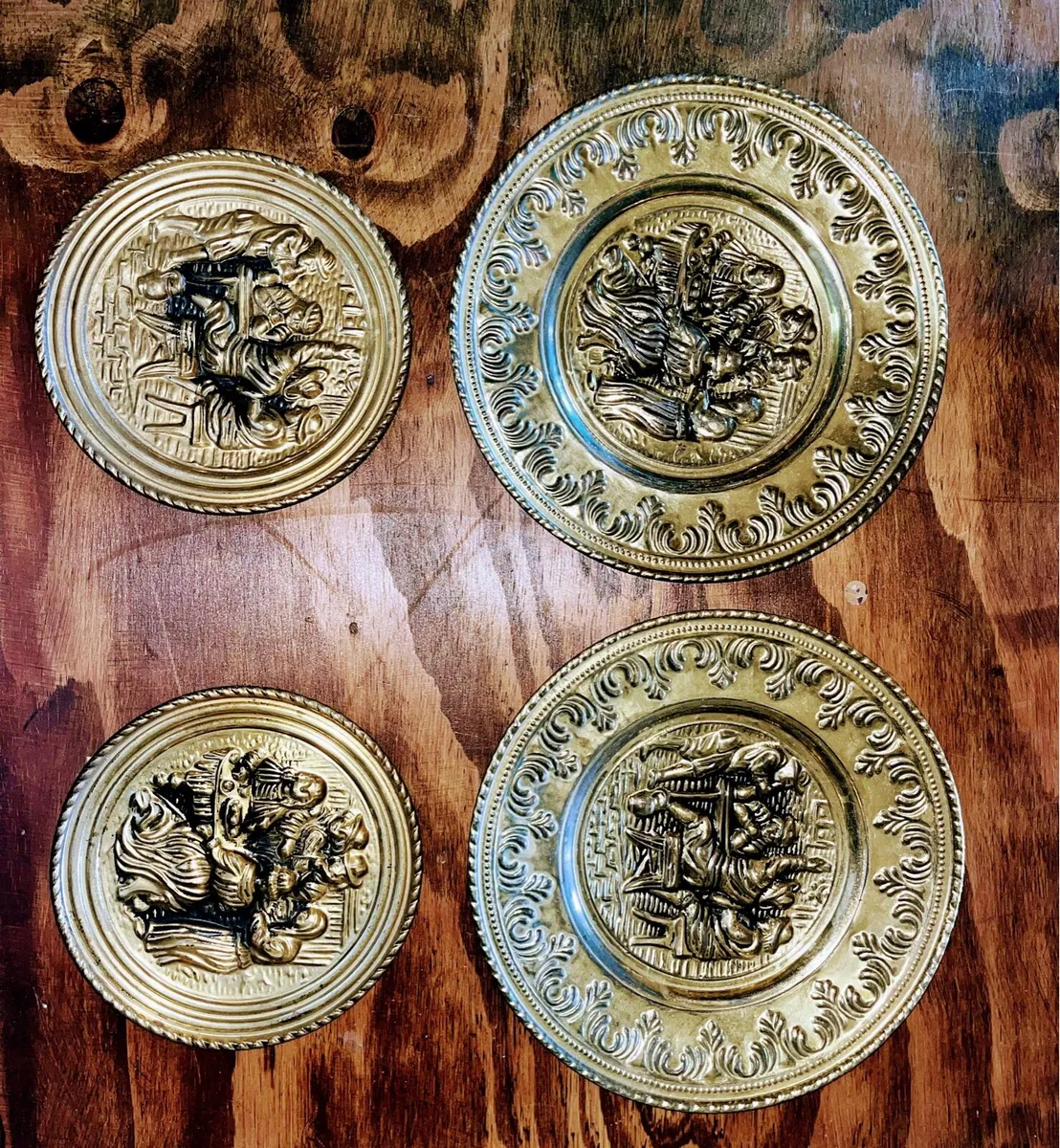 1960s set of 4 brass wall plates - Image 3