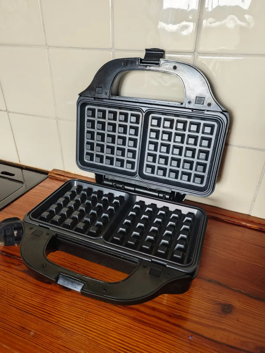 SALTER XL 3‑in‑1 Snack Maker - Image 1